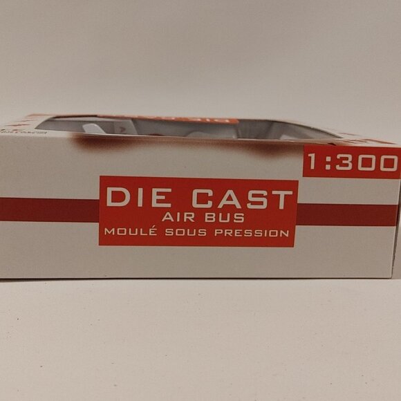 DIE CAST AIR BUS AIR CANADA MODEL PLANE 1:300 BNIP 🍁 - Picture 6 of 7